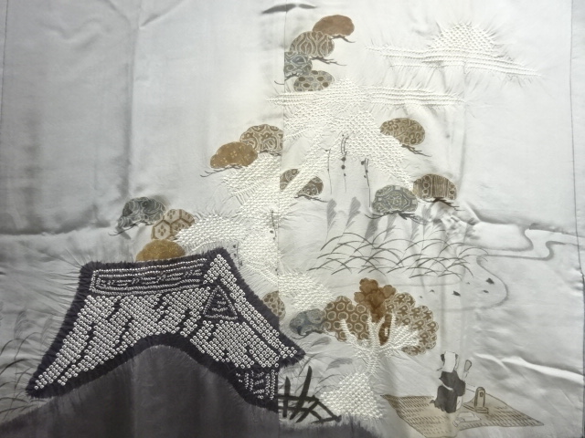 JAPANESE KIMONO / ANTIQUE MENS JUBAN / SILK / SHIBORI / PINE & HOUSES